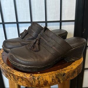 b.o.c. Dark Brown Women's Leather Mules with Tassels 2”Heel Broken In